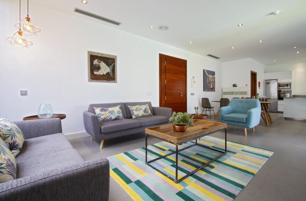 Luxury Los Mojones Villa Short Walk To Old Town Private Heated Pool Villa Los Mojones Angie Puerto Del Carmen Tías Extérieur photo