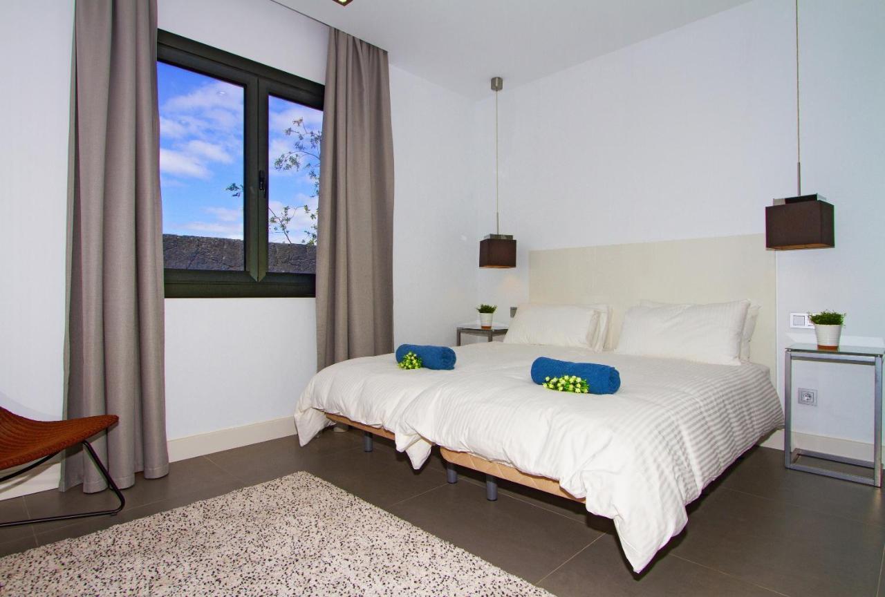 Luxury Los Mojones Villa Short Walk To Old Town Private Heated Pool Villa Los Mojones Angie Puerto Del Carmen Tías Extérieur photo